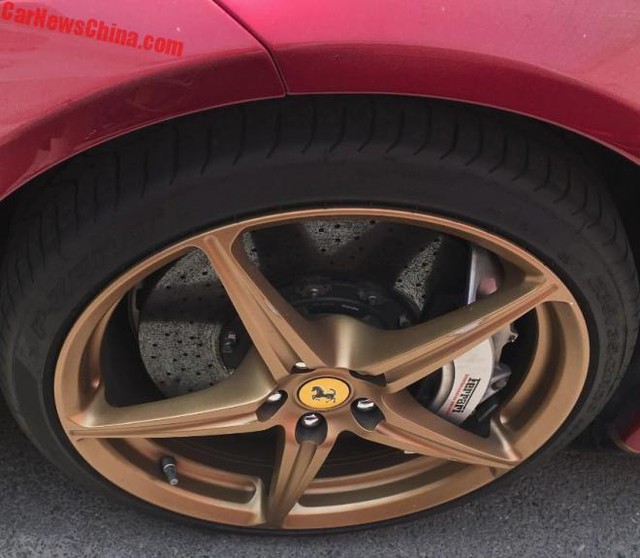 Hàng hiếm Ferrari 458 Italia phiên bản rồng phủ bụi tại Trung Quốc - Ảnh 5.