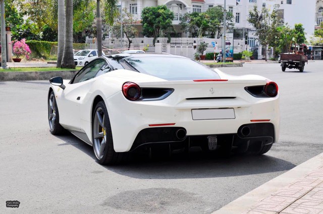 Ferrari 488 GTB mà tay chơi Hà thành vừa tậu là của Cường Đô-la - Ảnh 13.