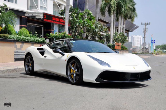 Ferrari 488 GTB mà tay chơi Hà thành vừa tậu là của Cường Đô-la - Ảnh 2.