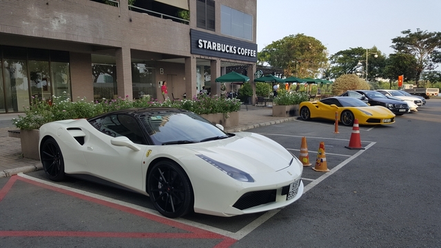 Ferrari 488 GTB của thiếu gia Hà Nội có gì hot? - Ảnh 3. Ferrari 488 GTB của thiếu gia Hà Nội có gì hot? - Ảnh 3.
