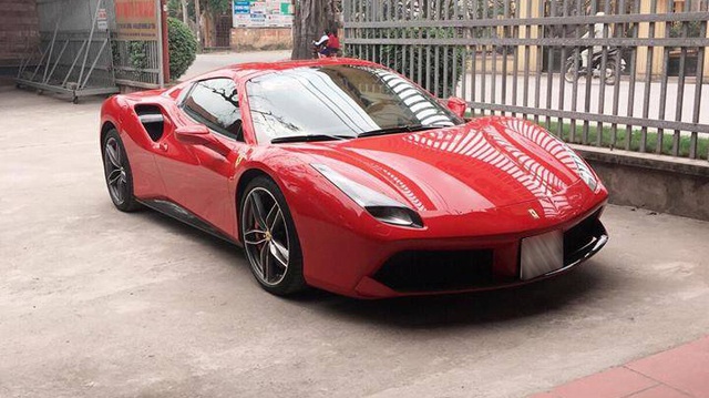 Ferrari 488 Spider đầu tiên tại Việt Nam được cho ra biển số