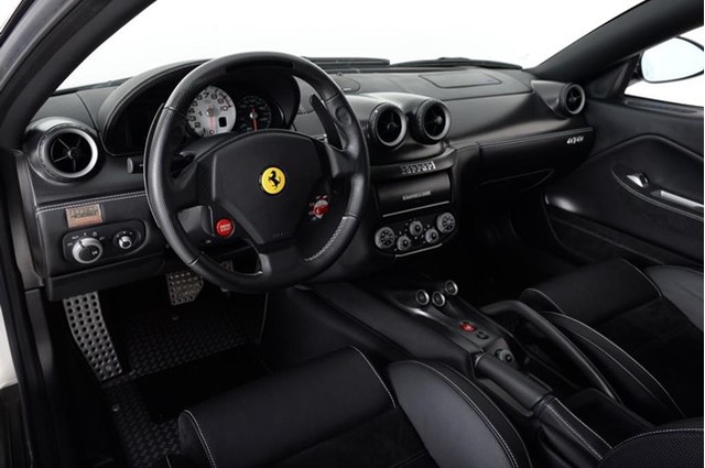 Vẻ đẹp hàng hiếm Ferrari 599 GTO rao bán 16,9 tỷ Đồng - Ảnh 9.