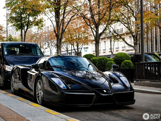 Ferrari Enzo 13 năm tuổi vẫn như xe mới - Ảnh 3.