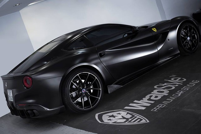 Cường “Đô-la” thay áo đen nhám cho siêu xe Ferrari F12 Berlinetta “hàng độc” - Ảnh 4.