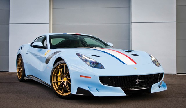 Siêu xe Ferrari mang phong cách Tour de France - Ảnh 1. Siêu xe Ferrari mang phong cách Tour de France - Ảnh 1.