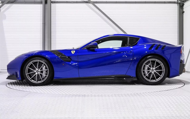 Hàng hiếm Ferrari F12tdf sở hữu ngoại thất lạ mắt được rao bán với mức giá khóc thét - Ảnh 3.