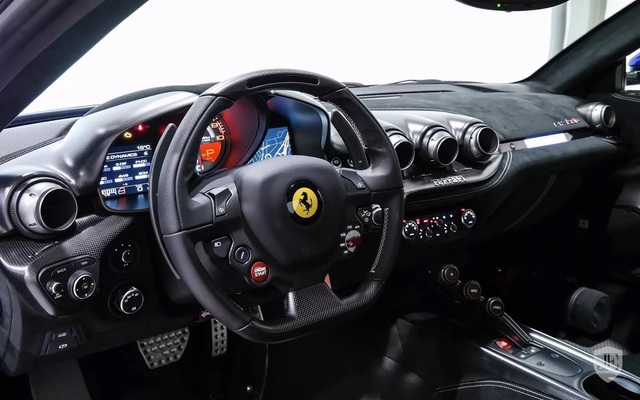 Hàng hiếm Ferrari F12tdf sở hữu ngoại thất lạ mắt được rao bán với mức giá khóc thét - Ảnh 8.
