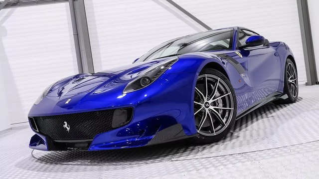 Hàng hiếm Ferrari F12tdf sở hữu ngoại thất lạ mắt được rao bán với mức giá "khóc thét"