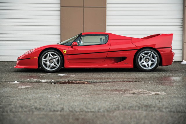 Ferrari F50 của tay đấm huyền thoại Mike Tyson chuẩn bị lên sàn đấu giá - Ảnh 2.