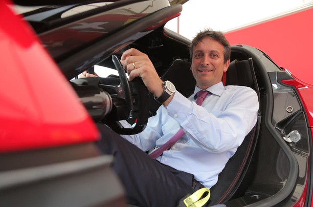 Lộ diện người từ chối bán siêu xe Ferrari LaFerrari Aperta cho đại gia Mỹ - Ảnh 1.