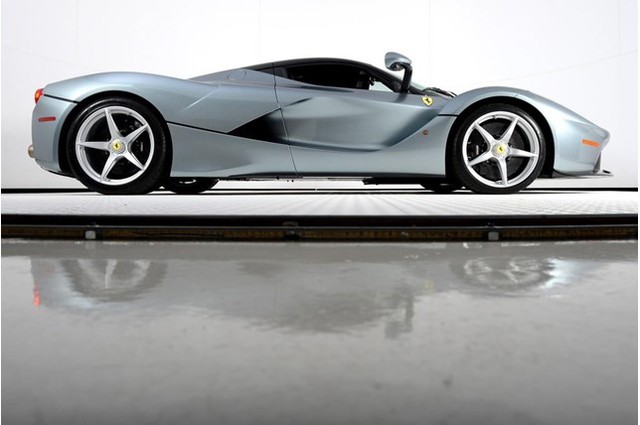 Đã qua sử dụng, Ferrari LaFerrari vẫn có giá gần 91 tỷ Đồng - Ảnh 8.
