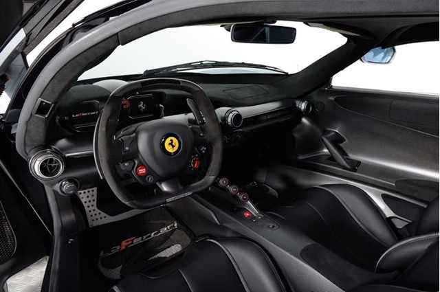 Đã qua sử dụng, Ferrari LaFerrari vẫn có giá gần 91 tỷ Đồng - Ảnh 5.
