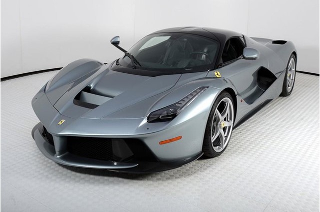 Đã qua sử dụng, Ferrari LaFerrari vẫn có giá gần 91 tỷ Đồng - Ảnh 2.