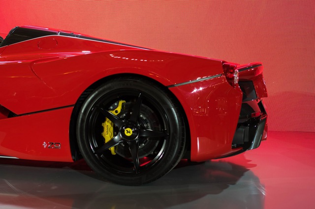 Siêu phẩm Ferrari LaFerrari Aperta ra mắt tại Úc - Ảnh 6.