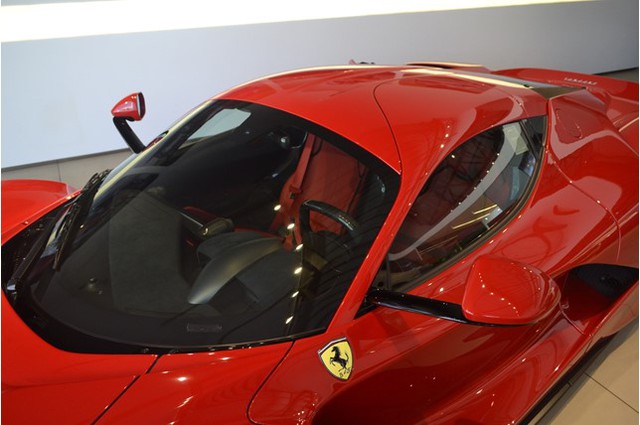 Ngày càng nhiều Ferrari LaFerrari được rao bán với mức giá khóc thét - Ảnh 6.