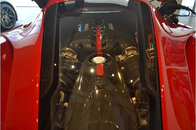 Ngày càng nhiều Ferrari LaFerrari được rao bán với mức giá khóc thét - Ảnh 12.