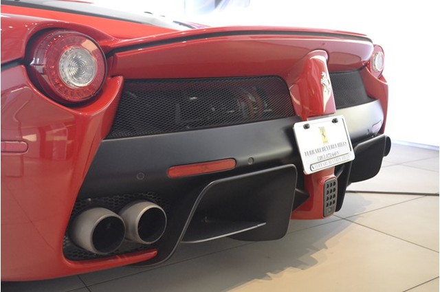 Ngày càng nhiều Ferrari LaFerrari được rao bán với mức giá khóc thét - Ảnh 8.