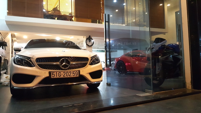 Hạ Vy cầm lái Mercedes-Benz C300 Coupe 3 tỷ Đồng do Cường Đô-la mua tặng - Ảnh 3.
