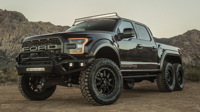 Chiêm ngưỡng Ford F-150 Raptor 6 bánh đầu tiên trên thế giới