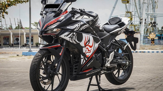 Honda CB150R StreetFire được "lên đồ" để giống CBR250RR phiên bản đặc biệt