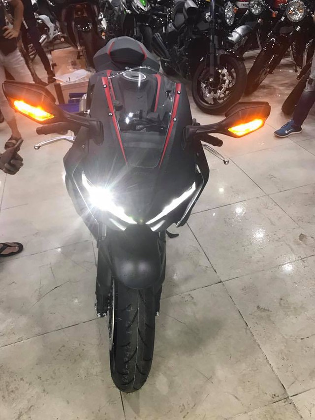 Siêu mô tô Honda CBR1000RR 2017 đầu tiên cập bến Việt Nam - Ảnh 6.