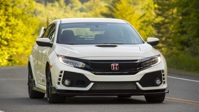 Xe hiệu suất cao Honda Civic Type R tăng giá ở phiên bản 2018