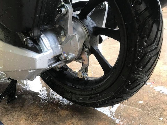 Xem trước hình ảnh thực tế Honda PCX thế hệ mới - Ảnh 4.