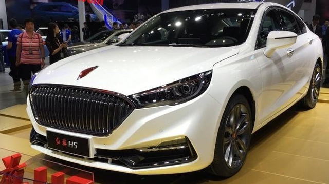 Cận cảnh Hồng Kỳ H5 - phiên bản sang hơn của Mazda6