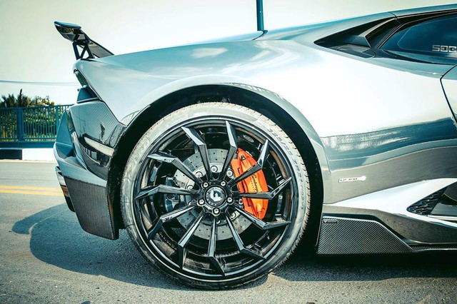 Lamborghini Huracan độ Novara Edizione độc nhất Việt Nam lên la-zăng khủng 240 triệu Đồng - Ảnh 2. Lamborghini Huracan độ Novara Edizione độc nhất Việt Nam lên la-zăng khủng 240 triệu Đồng - Ảnh 2.