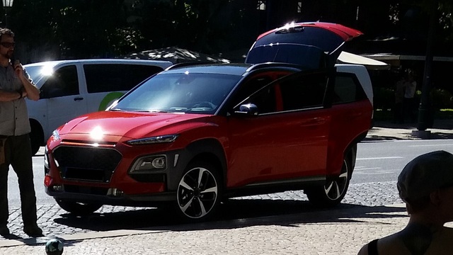 Hyundai Kona có khả năng về Việt Nam tiếp tục bị "tóm sống"