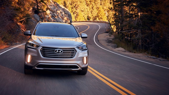 Hyundai giới thiệu Santa Fe 2018 với những thay đổi nhẹ nhàng