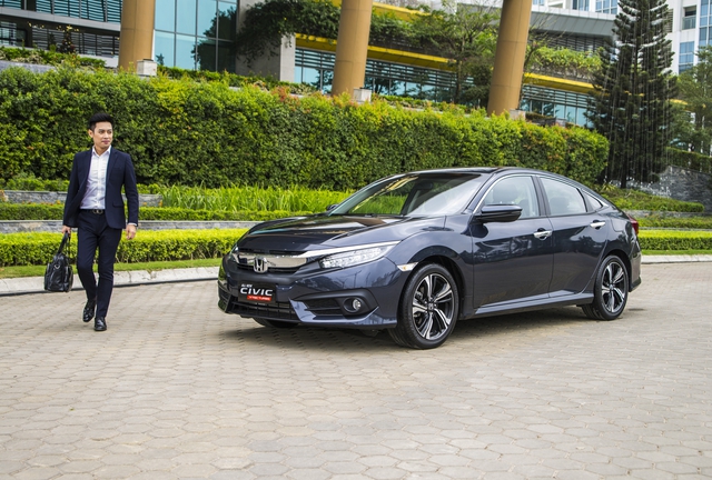 Rẻ hơn dự đoán, Honda Civic thế hệ mới chốt giá 950 triệu Đồng - Ảnh 3.