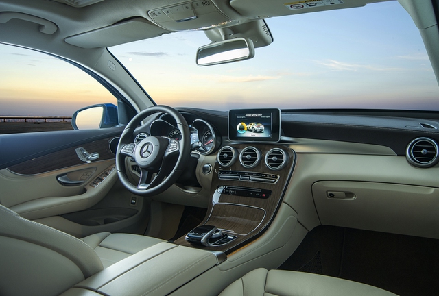 Được đà ăn khách, Mercedes-Benz tung ra phiên bản GLC 300 4MATIC Coupé - Ảnh 6.