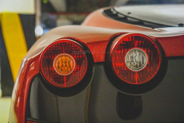 Bắt gặp Ferrari 430 Scuderia từng thuộc sở hữu Dũng mặt sắt làm bạn với bụi trong hầm đỗ xe - Ảnh 15.