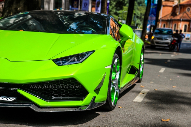 Siêu xe Lamborghini Huracan xanh cốm của đại gia kín tiếng Sài thành độ khủng - Ảnh 16.