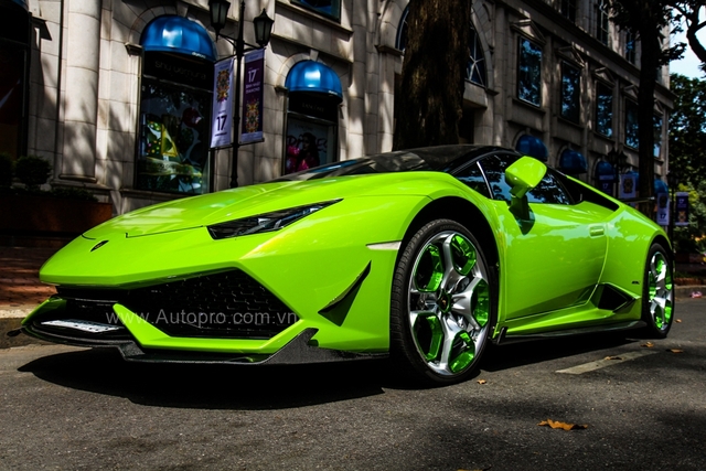 Siêu xe Lamborghini Huracan xanh cốm của đại gia kín tiếng Sài thành độ khủng - Ảnh 4.