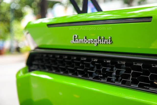 Siêu xe Lamborghini Huracan xanh cốm của đại gia kín tiếng Sài thành độ khủng - Ảnh 19.