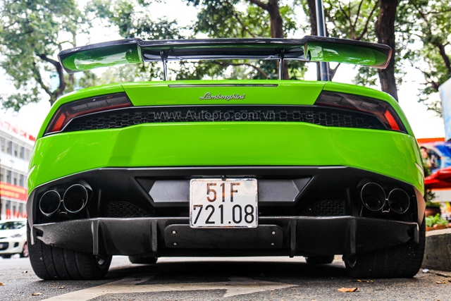 Siêu xe Lamborghini Huracan xanh cốm của đại gia kín tiếng Sài thành độ khủng - Ảnh 14.