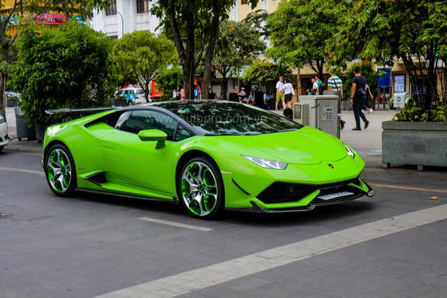 Siêu xe Lamborghini Huracan xanh cốm của đại gia kín tiếng Sài thành độ khủng - Ảnh 20.