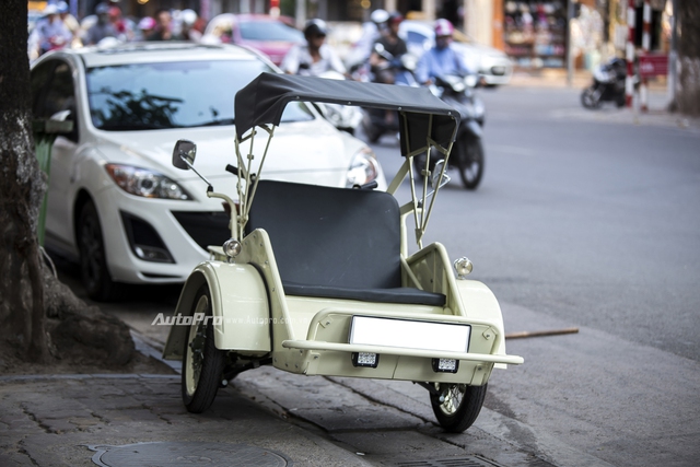 Bắt gặp đồ cổ xích lô máy Peugeot trên đường phố Hà Nội - Ảnh 3.