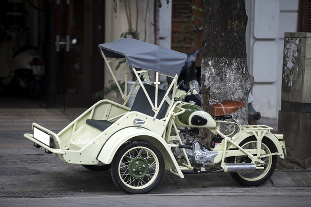 Bắt gặp đồ cổ xích lô máy Peugeot trên đường phố Hà Nội - Ảnh 10.