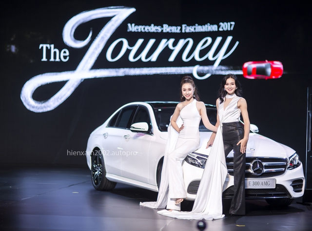 Dàn chân dài miên man tại Mercedes-Benz Fascination 2017  - Ảnh 16.