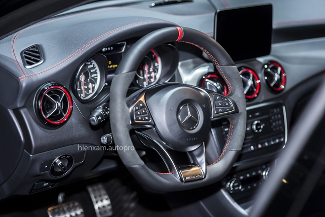 Cận cảnh Mercedes-Benz GLA 45 AMG giá 2,279 tỉ đồng - Ảnh 5.