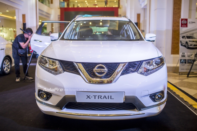 Cận cảnh Nissan Sunny và Nissan X-Trail phiên bản cao cấp mới ra mắt - Ảnh 10.