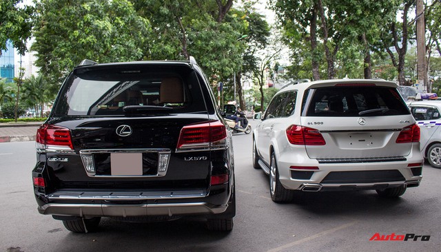 Lexus LX570 vs Mercedes GL500: Đi hơn 2 năm, xe nào giữ giá hơn? - Ảnh 2. Lexus LX570 vs Mercedes GL500: Đi hơn 2 năm, xe nào giữ giá hơn? - Ảnh 2.