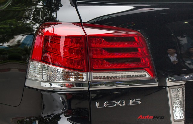 SUV hạng sang Lexus LX570 đi 2 năm bán lại giá 5,3 tỷ đồng tại Hà Nội - Ảnh 8.