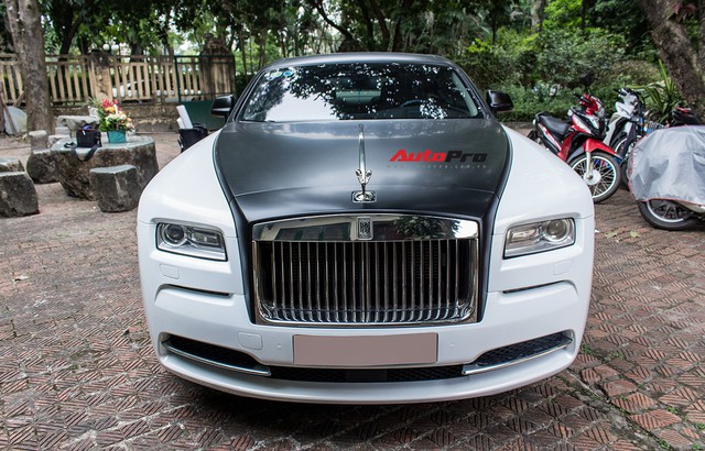 Rolls-Royce Wraith đổi màu theo phong cách gấu trúc tại Hà Nội - Ảnh 13.