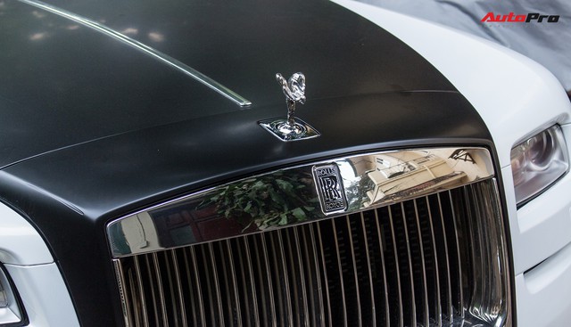 Rolls-Royce Wraith đổi màu theo phong cách gấu trúc tại Hà Nội - Ảnh 8.