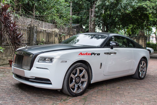 Rolls-Royce Wraith đổi màu theo phong cách gấu trúc tại Hà Nội - Ảnh 2.