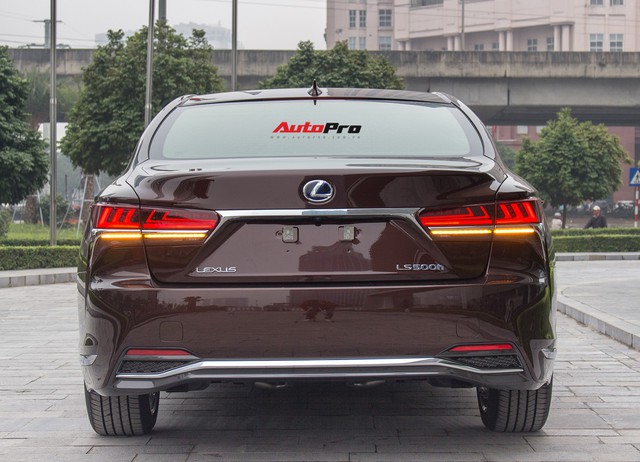 Cạnh tranh Mercedes-Maybach S450, Lexus LS500h 2018 chốt giá từ 7,44 tỷ đồng tại Việt Nam - Ảnh 12. Cạnh tranh Mercedes-Maybach S450, Lexus LS500h 2018 chốt giá từ 7,44 tỷ đồng tại Việt Nam - Ảnh 12.